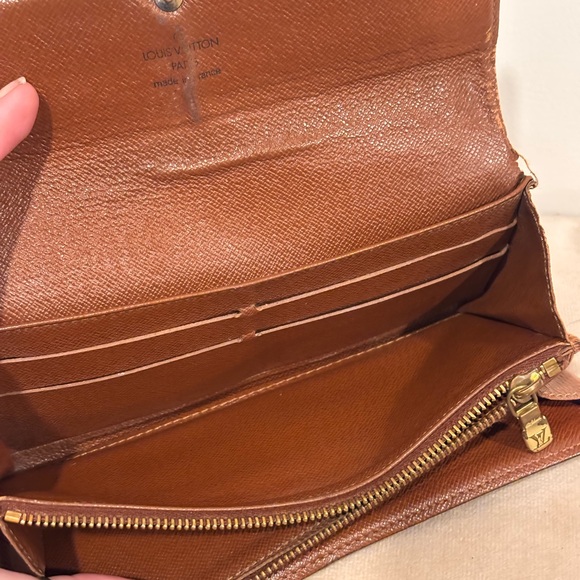 Louis Vuitton LV Sarah Brown Monogram Wallet - Picture 12 of 14